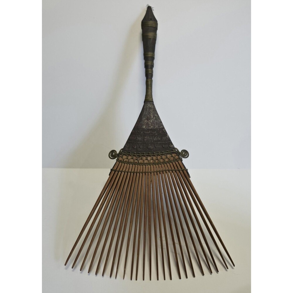Antique Traditional Balinese Comb in Excellent Condition